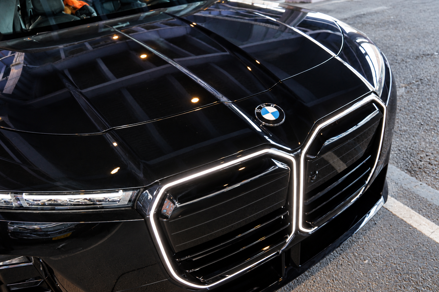 BMW 740 — photo 2